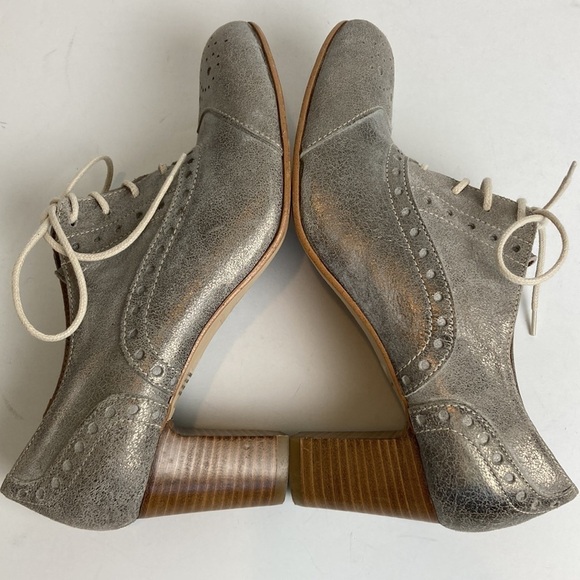 SUNDANCE Lucette Italian Leather Silver Oxford Lace-up Heels 38 Academia Preppy - Picture 14 of 14